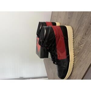 Nike Air Jordan 1 Retro High OG Black/Red Sneakers Size 11.5